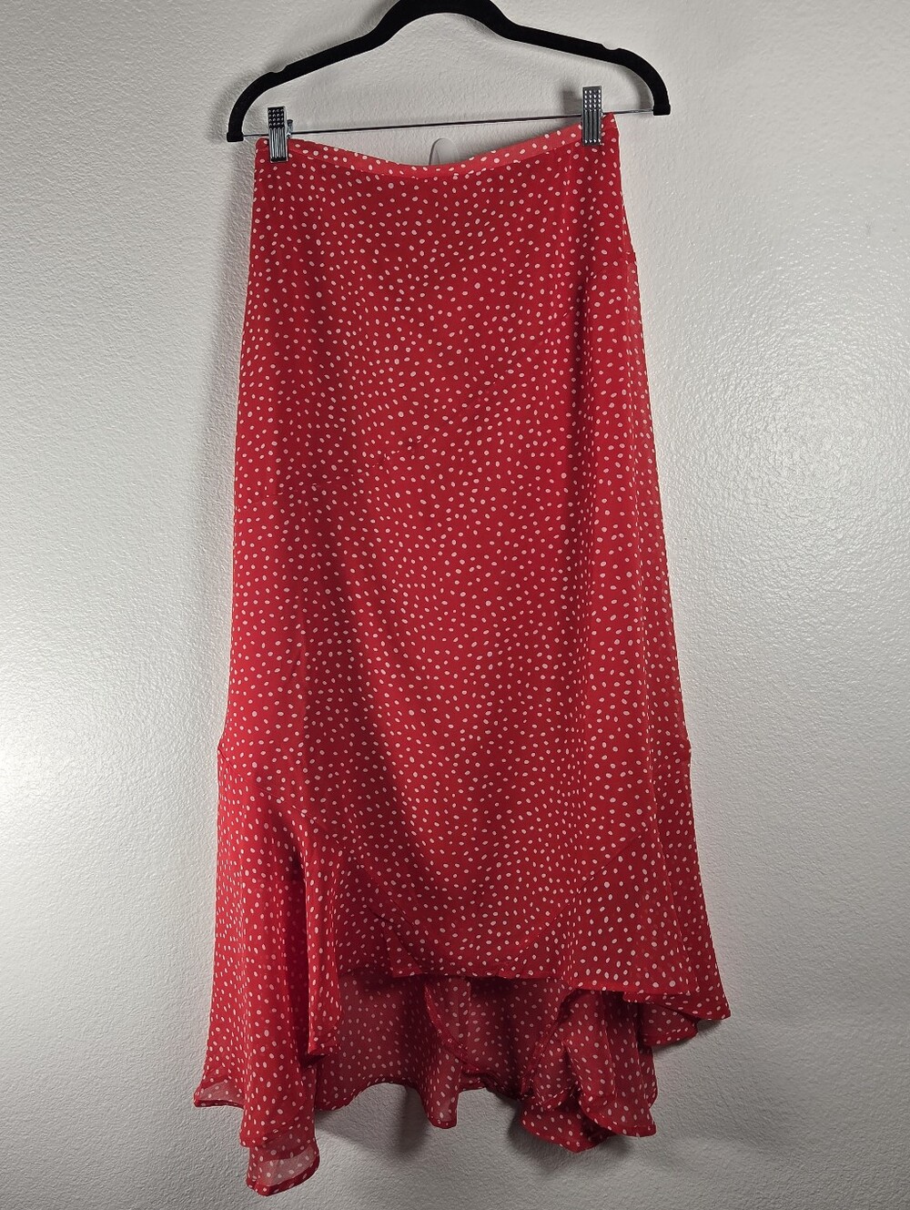 Zenana Outfitters Women's Size Medium Red Polka-Print High-Low Skirt